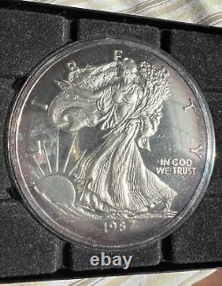 1987 One Pound. 999 Beautifully Toned Limited Edition Silver Eagle Proof Round