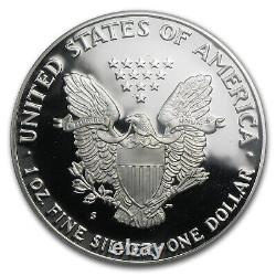 1989-S Proof Silver American Eagle PR-69 PCGS SKU #23764 translates to 'Aigle américain en argent preuve 1989-S PR-69 PCGS SKU #23764' in French.