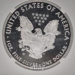 2017 W PF70 Ultra Cameo American Proof Silver Eagle 999 Coin Jones Signed NGC<br/>
   <br/> 2017 W PF70 Ultra Cameo American Proof Silver Eagle 999 Pièce Jones Signé NGC