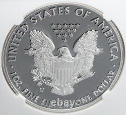2020-W Preuve d'Aigle américain en argent avec marque privée de la Seconde Guerre mondiale V75 NGC PR70 Ultra Cameo $1