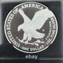 Aigle américain en argent 2022-W de 1 $ US, FDOI, NGC PF70 Ultra Cameo, signé par Gaudioso