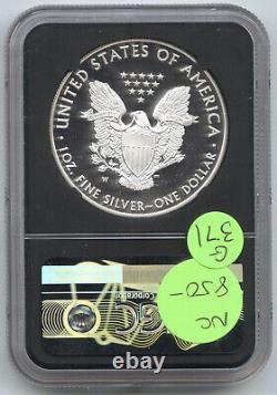 Épreuve en argent 2020-W Silver Eagle avec poinçon de la Seconde Guerre mondiale NGC PF70 Signature de Mercanti Premier jour G371