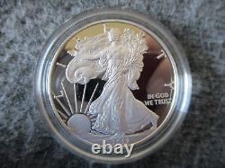 Lot(3) 2007/2010/2012 US Mint W American Eagle One Oz 99.9% Silver Proof Coins  <br/>	  <br/>
En français: Lot(3) de pièces de monnaie de preuve en argent pur à 99,9% American Eagle d'une once de la Monnaie des États-Unis pour les années 2007, 2010 et 2012